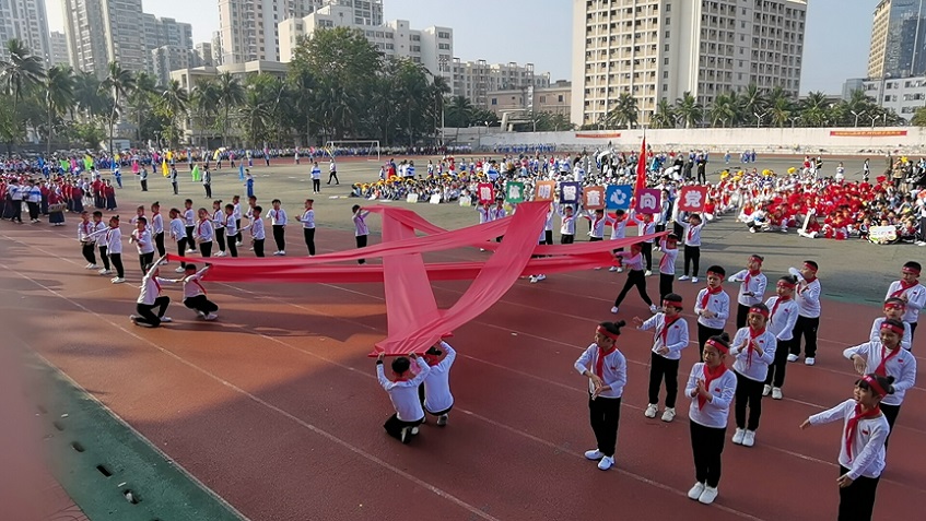 趣味运动我快乐，健体强国我能行――巨乳做爱
实验小学第二届体育艺术节