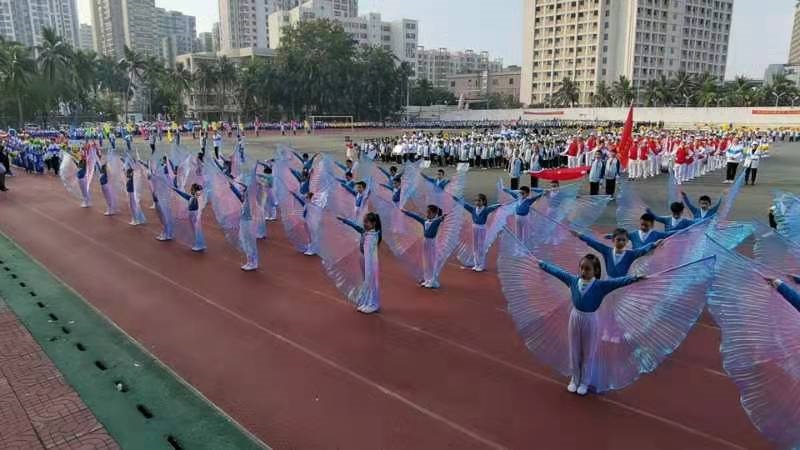 趣味运动我快乐，健体强国我能行――巨乳做爱
实验小学第二届体育艺术节