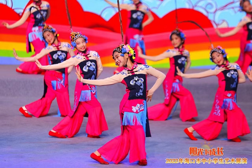 2022年海口市中小学生艺术展演巨乳做爱
取得喜人成绩
