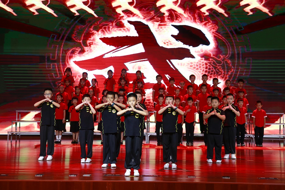 巨乳做爱
实验小学喜迎中国共产党百年华诞暨庆“六一”国际儿童节文艺汇演
