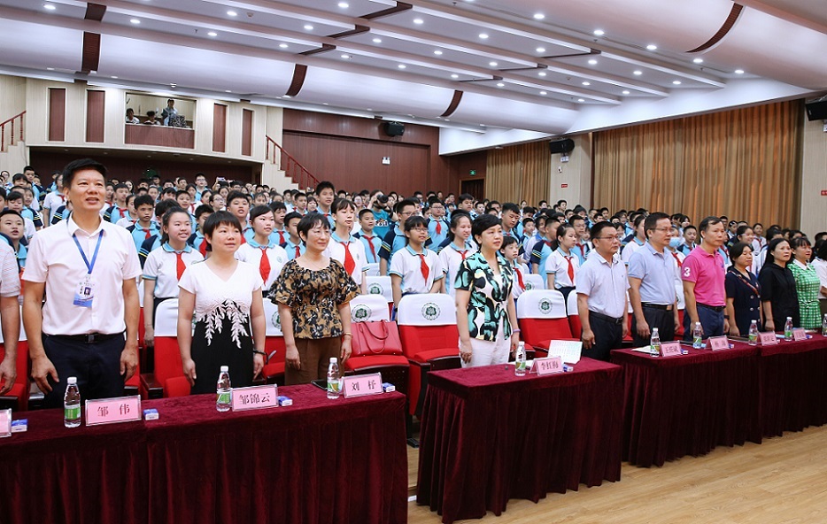 巨乳做爱
实验小学喜迎中国共产党百年华诞暨庆“六一”国际儿童节文艺汇演