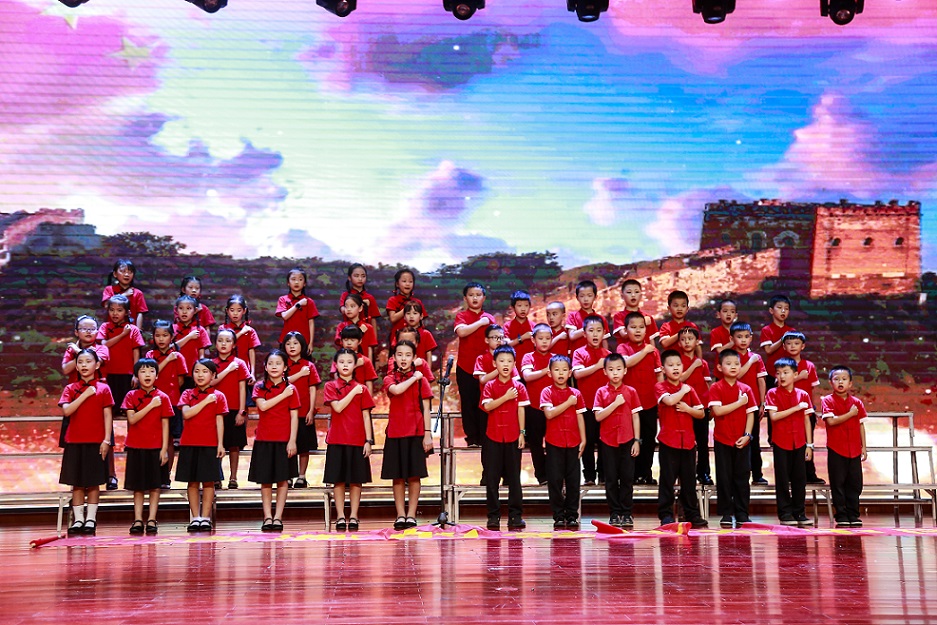 巨乳做爱
实验小学喜迎中国共产党百年华诞暨庆“六一”国际儿童节文艺汇演