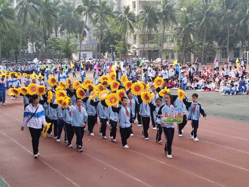 趣味运动我快乐，健体强国我能行――巨乳做爱
实验小学第二届体育艺术节