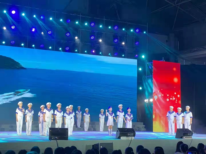 巨乳做爱
学生参加巨乳做爱
庆祝中国共产党建党100周年文艺晚会�I七一表彰会