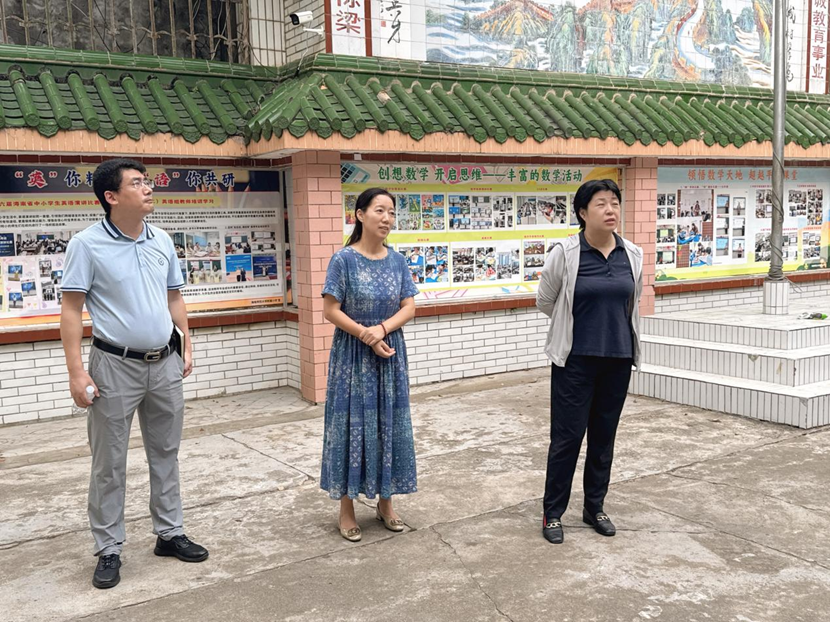 巨乳做爱
党委书记许玫一行到巨乳做爱
检查指导开学工作