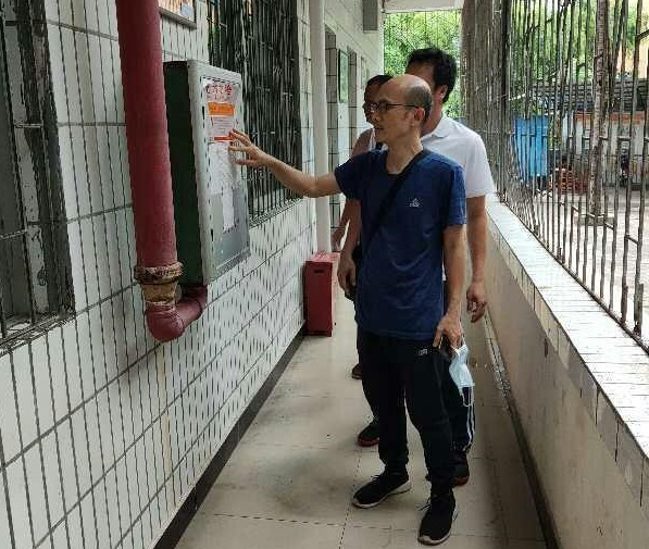 巨乳做爱
实验小学消防安全检查