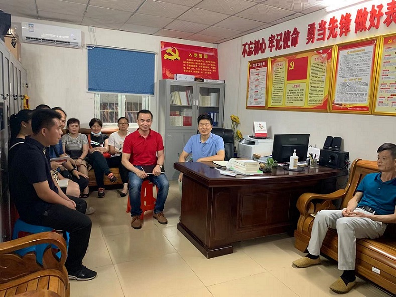 巨乳做爱
机关党委王志斌委员莅临实验小学讲授学习党史专题党课