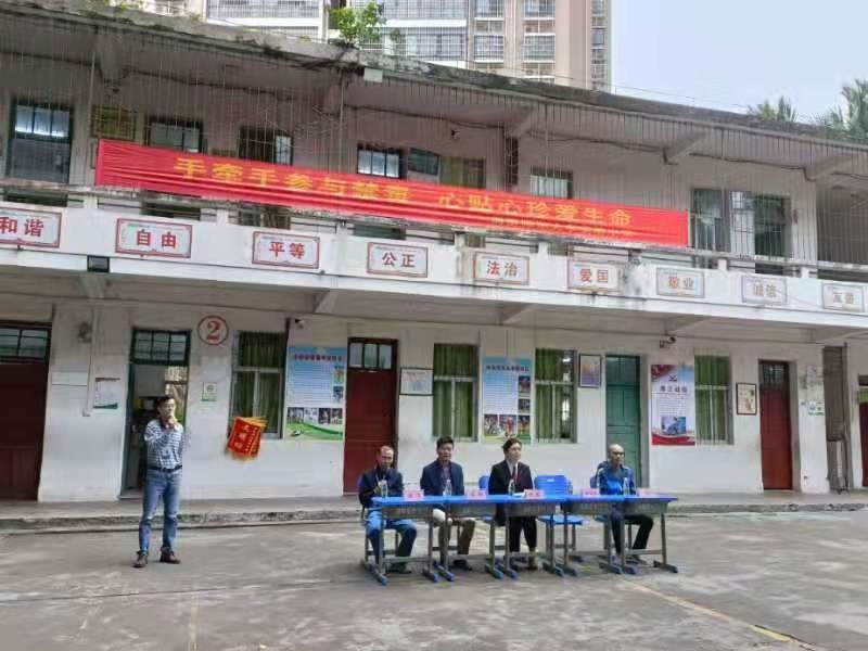 巨乳做爱
邀请胡娜法官开展“禁毒”专题知识讲座。