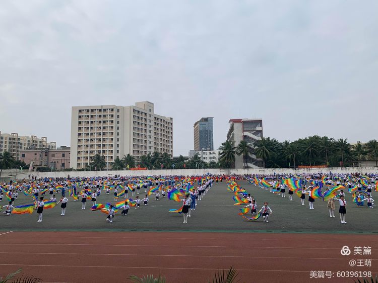 运动健儿志高扬，挥汗驰骋显锋芒――巨乳做爱
实验小学第十届田径运动会