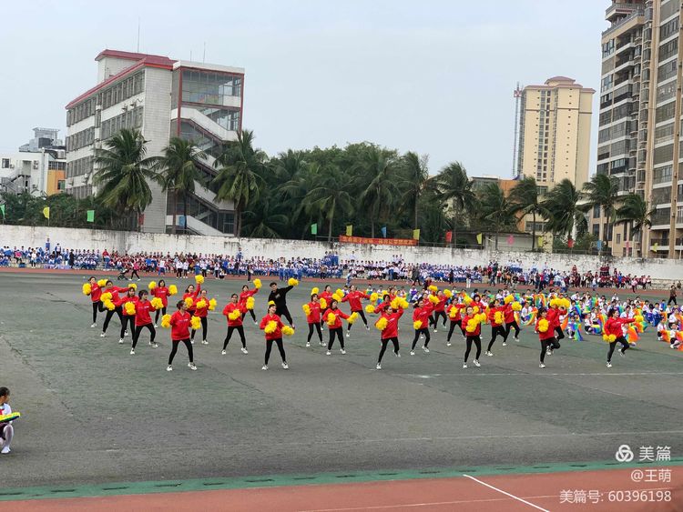 运动健儿志高扬，挥汗驰骋显锋芒――巨乳做爱
实验小学第十届田径运动会